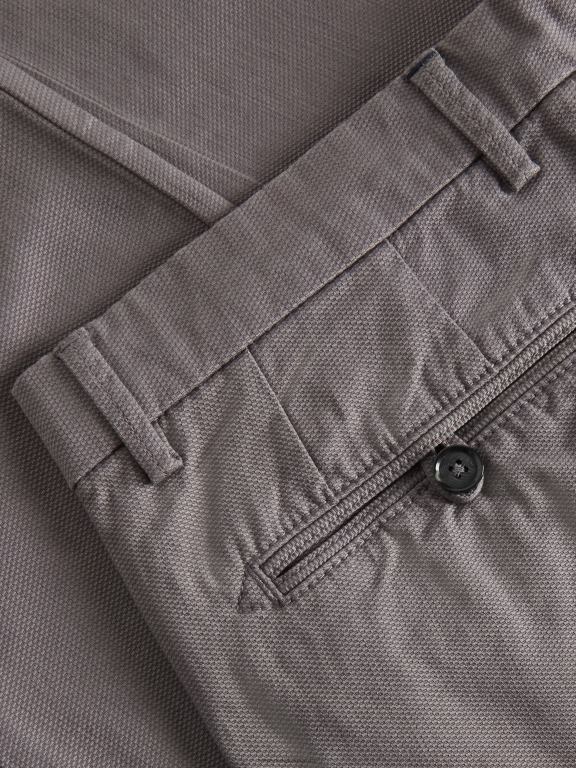 gri inchis Reserved bărbați îmbrăcăminte pantaloni chino slim fit 648HZ1140