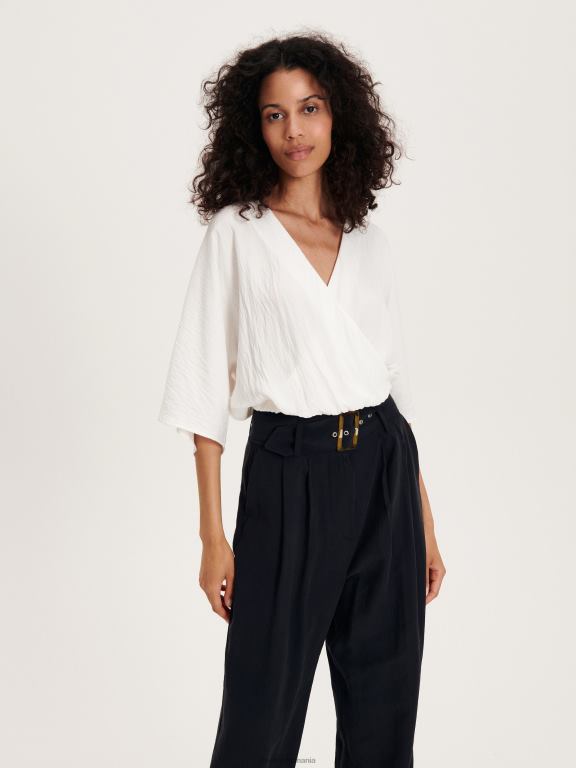 cremă Reserved femei îmbrăcăminte bluză cu rabat în față 648HZ128