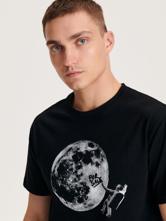 negru Reserved bărbați îmbrăcăminte tricou confortabil cu imprimeu regulat 648HZ1196