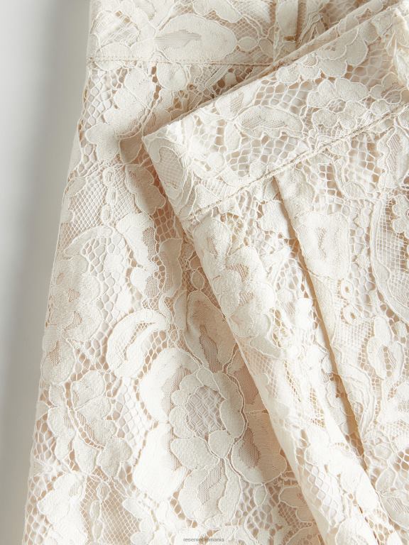 nud Reserved femei îmbrăcăminte pantaloni scurți din dantelă 648HZ588